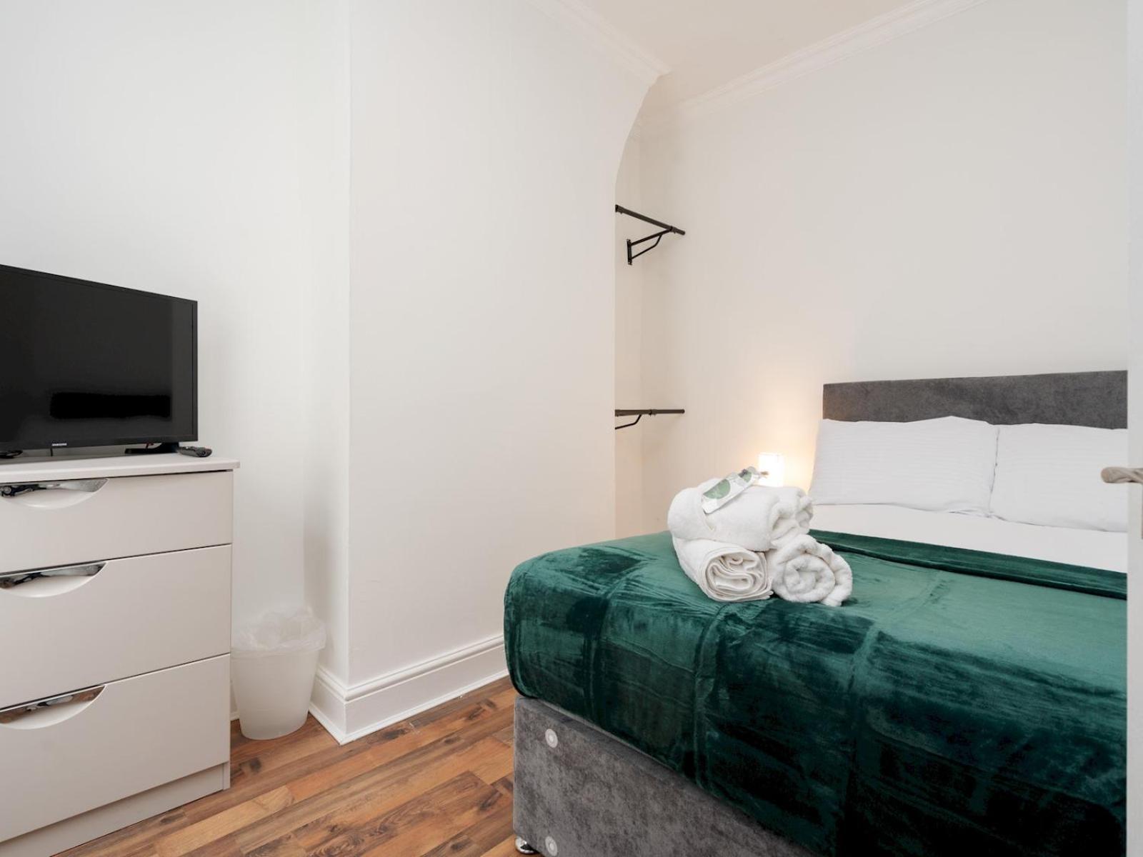 Pass The Keys Ruiskin St - Liverpool Kirkdale Terrace Sleeps 5 Parking Villa Luaran gambar