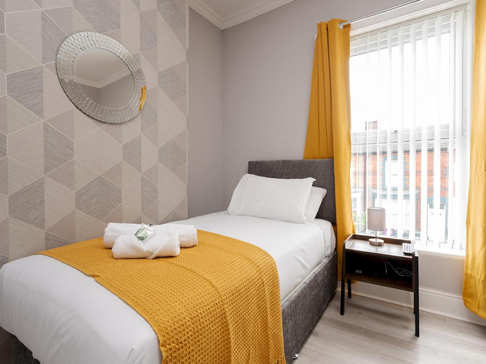 Pass The Keys Ruiskin St - Liverpool Kirkdale Terrace Sleeps 5 Parking Villa Luaran gambar